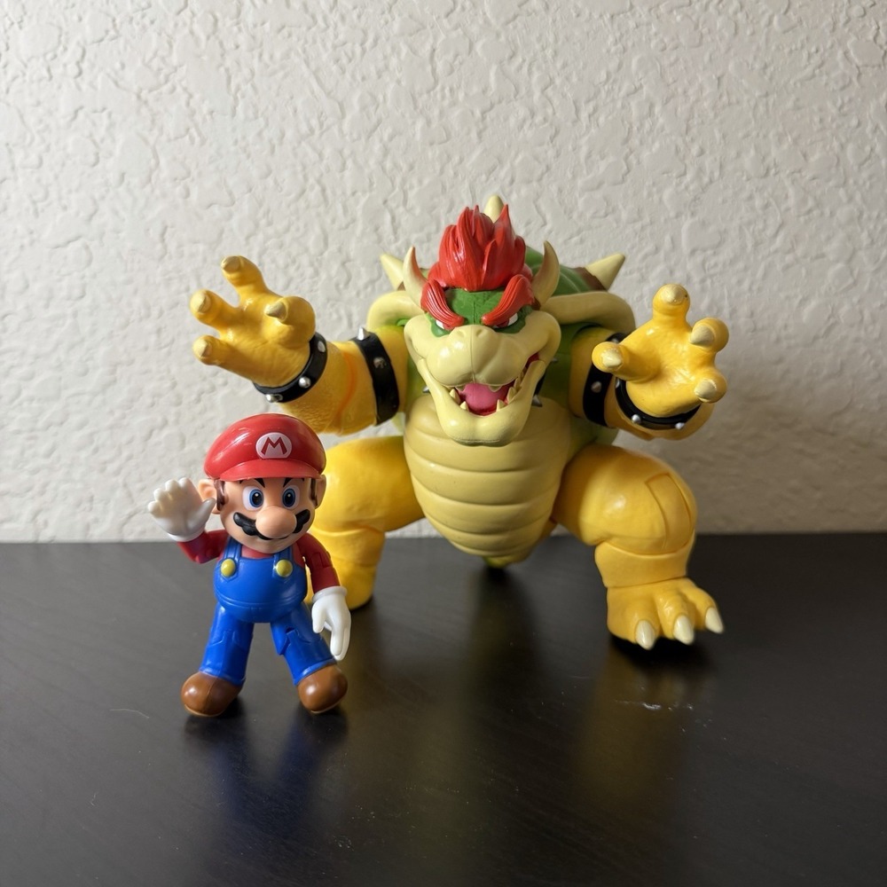JAKKS Pacific World of Nintendo Bowser 6" and Mario 4" Action Figures 2014